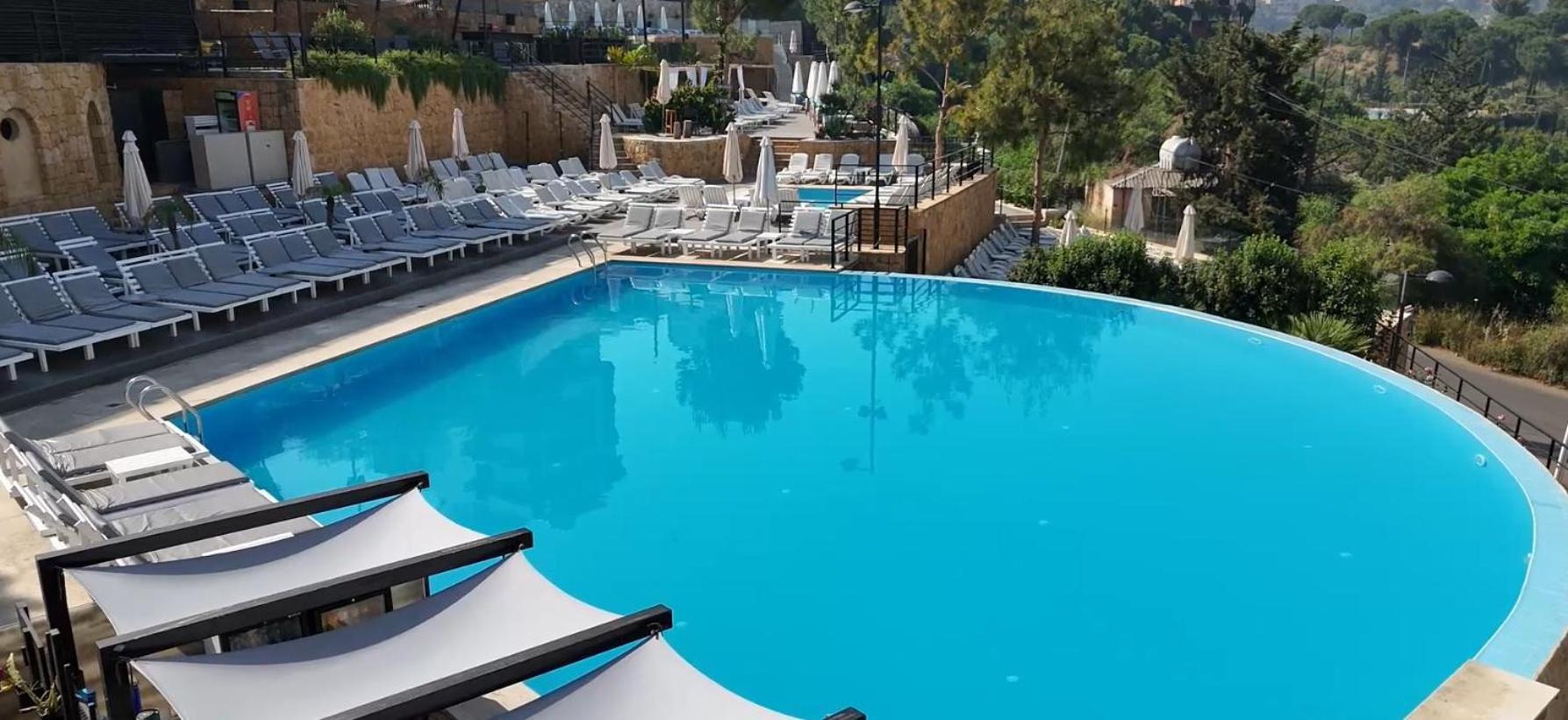 The Ray Hotel And Studios Бейрут Екстериор снимка