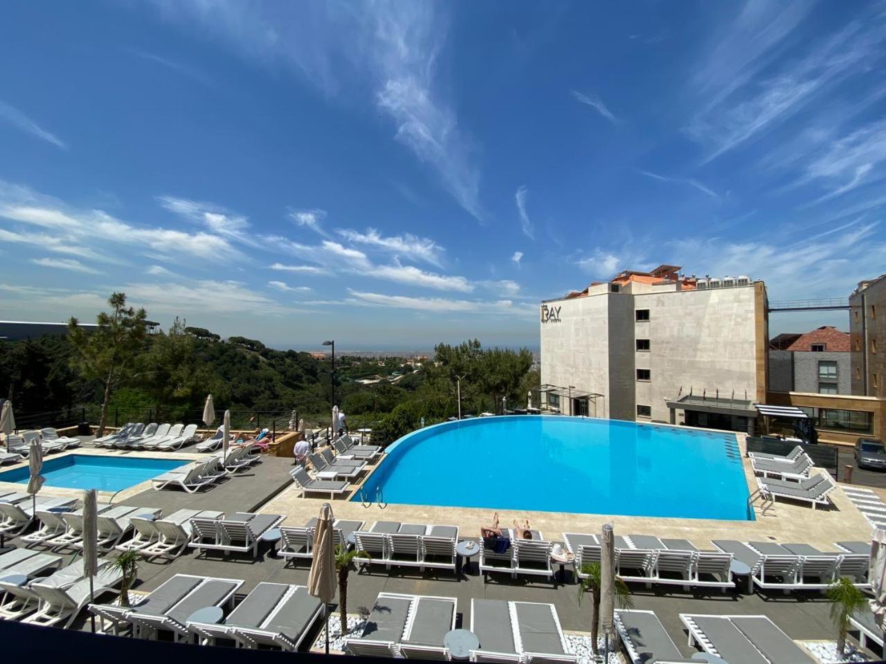 The Ray Hotel And Studios Бейрут Екстериор снимка