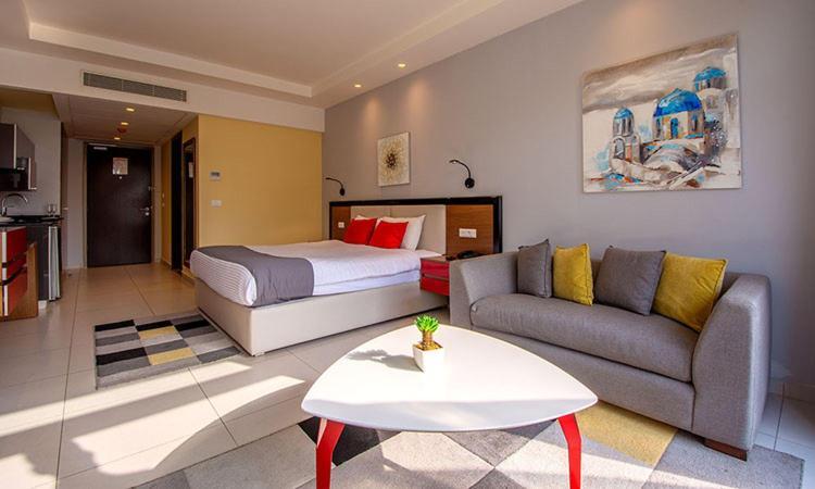 The Ray Hotel And Studios Бейрут Екстериор снимка