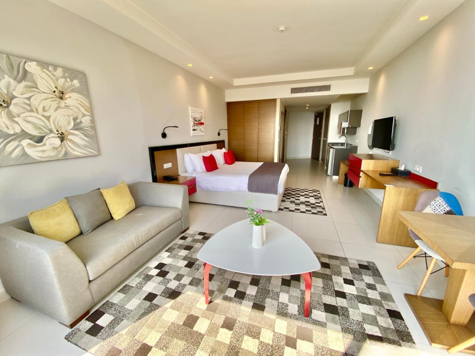 The Ray Hotel And Studios Бейрут Екстериор снимка